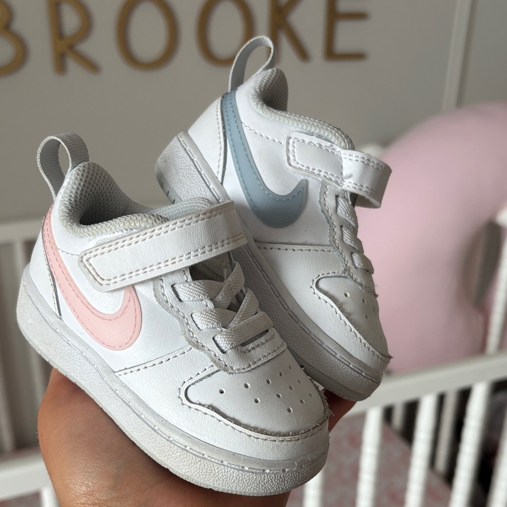 4C Nike White Sneakers with Pink & Gray Swoosh - Velcro
